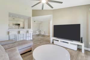 157 Yacht Club Way 304, Hypoluxo, FL 33462 Sold 12/17/24