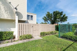 1526 Shaker Circle, Wellington, FL 33414 Sold 03/14/25