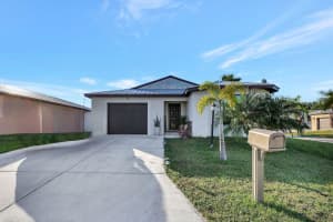 30 Nogales Way, Port Saint Lucie, FL 34952 Sold 04/11/25