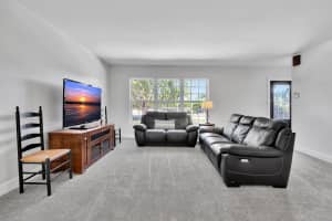 286 Holly Drive, Palm Beach Gardens, FL 33410 Sold 04/24/25