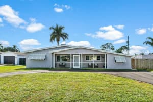 121 W Pine Tree Avenue, Lake Worth, FL 33467 Sold 01/21/25