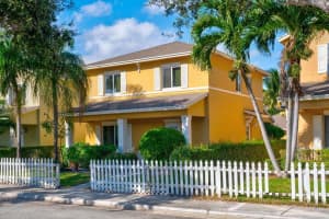 541 W Branch Street, Lantana