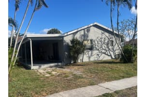 2000 W 23rd Street, Riviera Beach, FL 33404 Sold 01/02/25