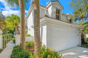 22 Grand Bay Circle, Juno Beach, FL 33408 Sold 02/14/25
