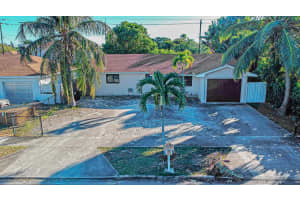 1411 Crestwood Boulevard, Lake Worth Beach, FL 33460 Sold 04/08/25
