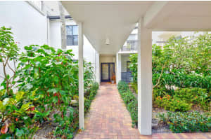 800 Greensward Court 104-I, Delray Beach, FL 33445 Sold 01/09/25