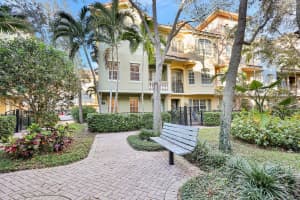 2751 Ravella Way, Palm Beach Gardens, FL 33410 Sold 07/18/25