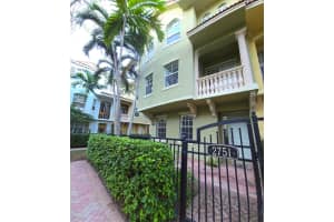 2751 Ravella Way, Palm Beach Gardens, FL 33410 Sold 07/18/25