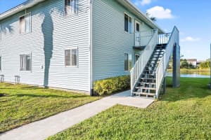 183 SE Village Drive 183, Port Saint Lucie, FL 34953 Sold 04/02/25