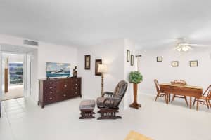 2600 SE Ocean Boulevard 5, Stuart, FL 34996 Sold 02/13/25