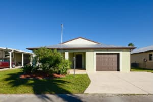10 Islandia Lane, Port Saint Lucie, FL 34952 Sold 01/24/25