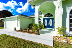 425 SW Dahled Avenue, Port Saint Lucie, FL 34953 Sold 02/26/25
