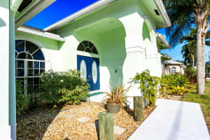 425 SW Dahled Avenue, Port Saint Lucie, FL 34953 Sold 02/26/25