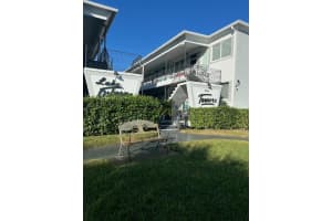 302 Lake Osborne Drive 19, Lake Worth Beach, FL 33461 Sold 06/12/25