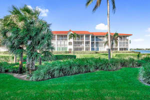 109 Half Moon Circle D3, Hypoluxo, FL 33462 Sold 03/31/25