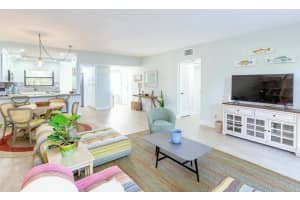 11267 Pond View B102 Drive B102, Wellington, FL 33414 - MLS#R11041217