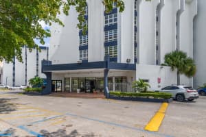 9682 Fontainebleau Boulevard 203, Miami, FL 33172 Sold 04/17/25