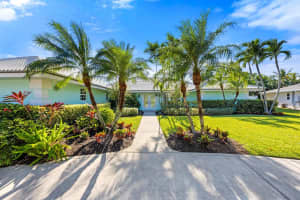 111 Golfview Drive, Tequesta, FL 33469 Sold 02/28/25