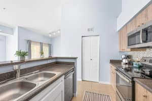 4081 San Marino 202 Boulevard 202, West Palm Beach, FL 33409 Sold 01/27/25