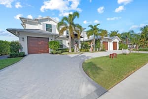 561 Greenway Drive, North Palm Beach, FL 33408 Sold 06/20/25