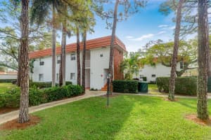 2600 Se Ocean M14, Stuart