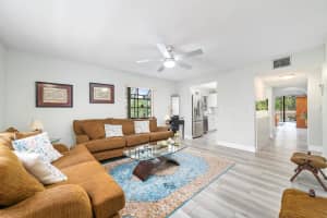 7579 Nw 79th Avenue 201, Tamarac