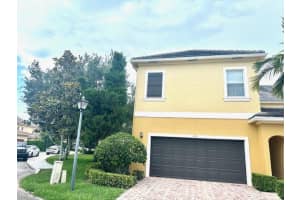 125 Glencullen Circle, Jupiter, FL 33458 Sold 03/28/25