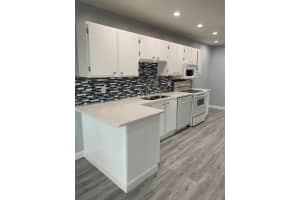 2050 Oleander Boulevard 10104, Fort Pierce