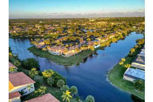 182 Lake Evelyn Drive, Royal Palm Beach, FL 33411 Sold 04/16/25