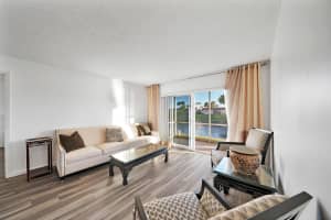 182 Lake Evelyn Drive, Royal Palm Beach, FL 33411 Sold 04/16/25