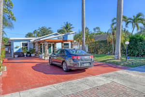 208 Jennings Avenue, Greenacres, FL 33463 Sold 02/24/25