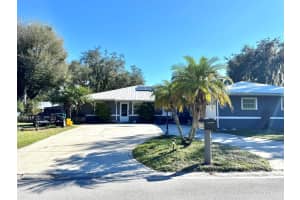 1422 SW 19th Terrace, Okeechobee, FL 34974 Sold 04/30/25