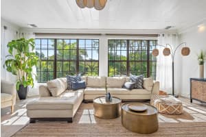 386 Palmetto Street, West Palm Beach, FL 33405 Sold 03/13/25