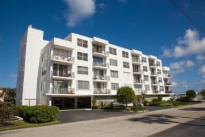 301 Croton Avenue 205, Lantana