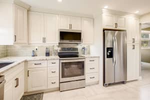 3871 Via Poinciana 308, Lake Worth, FL 33467 Sold 01/15/25