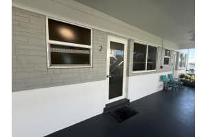 302 Lake Osborne Drive 2, Lake Worth Beach, FL 33461 Sold 03/14/25