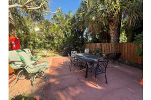 302 Lake Osborne Drive 2, Lake Worth Beach, FL 33461 Sold 03/14/25