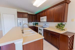 606 NW Stanford Lane, Port Saint Lucie, FL 34983 Sold 05/06/25