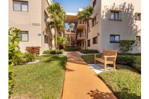5250 Las Verdes Circle 309, Delray Beach, FL 33484 Sold 03/14/25