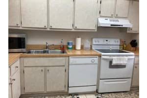 2786 Tennis Club Drive 202, West Palm Beach, FL 33417 Sold 02/20/25