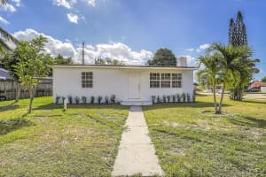 646 Aspen Road, West Palm Beach, FL 33409 Sold 05/23/25