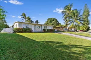 1467 Cochran Drive, Lake Worth Beach, FL 33461 Sold 03/04/25