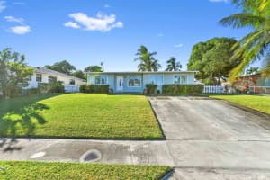 1467 Cochran Drive, Lake Worth Beach, FL 33461 Sold 03/04/25