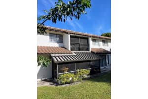 7200 NW 2nd Avenue 32, Boca Raton, FL 33487 Sold 11/17/25