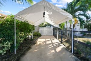 726 N E, Lake Worth Beach, FL 33460 Sold 07/31/25