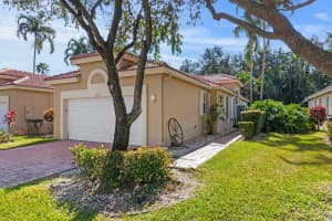 9523 Crescent View Drive N, Boynton Beach, FL 33437 Sold 02/06/25