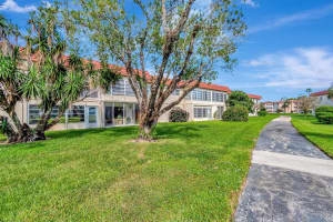 20 Abbey Lane 204, Delray Beach, FL 33446 Sold 01/15/25