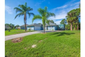 825 Landsdowne Drive, Sebastian, FL 32958 Sold 04/30/25