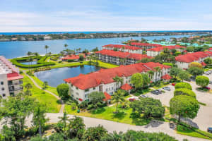 102 Half Moon Circle C3, Hypoluxo, FL 33462 Sold 04/30/25