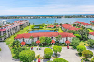 102 Half Moon Circle C3, Hypoluxo, FL 33462 Sold 04/30/25
